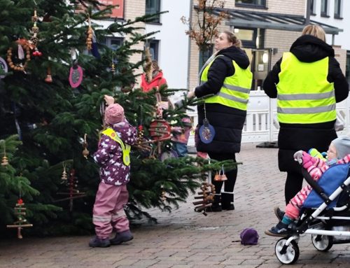 Tannenbaumschmücken